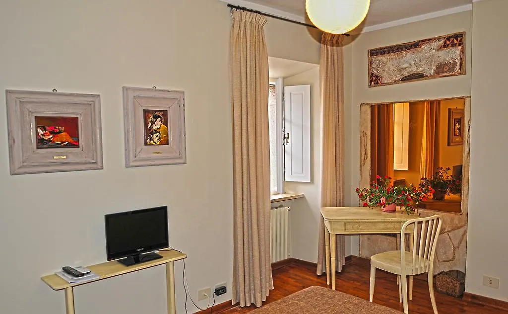Olaspri Bed & Breakfast Oschiri